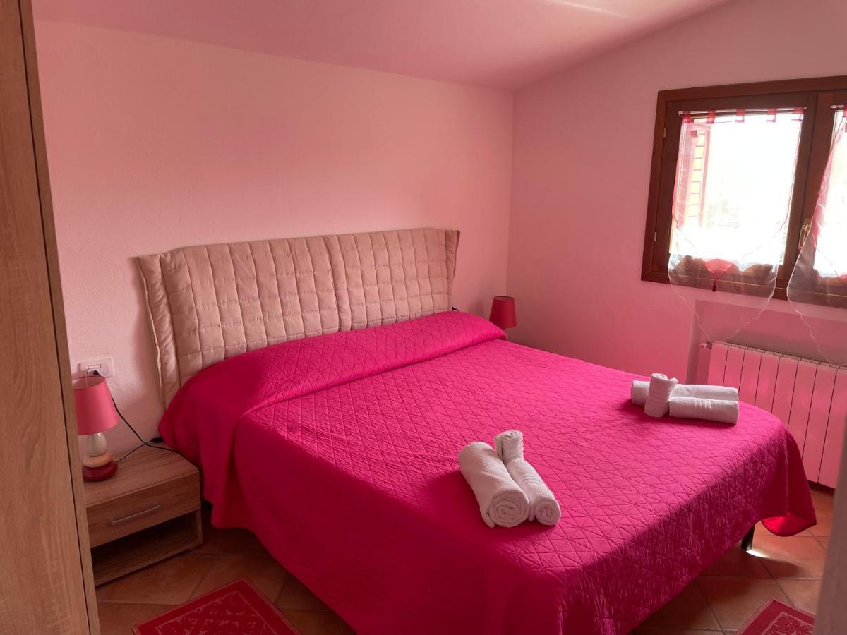 B&B Da Tizy San Teodoro  Luaran gambar