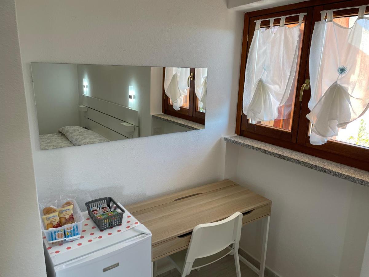 B&B Da Tizy San Teodoro  Luaran gambar