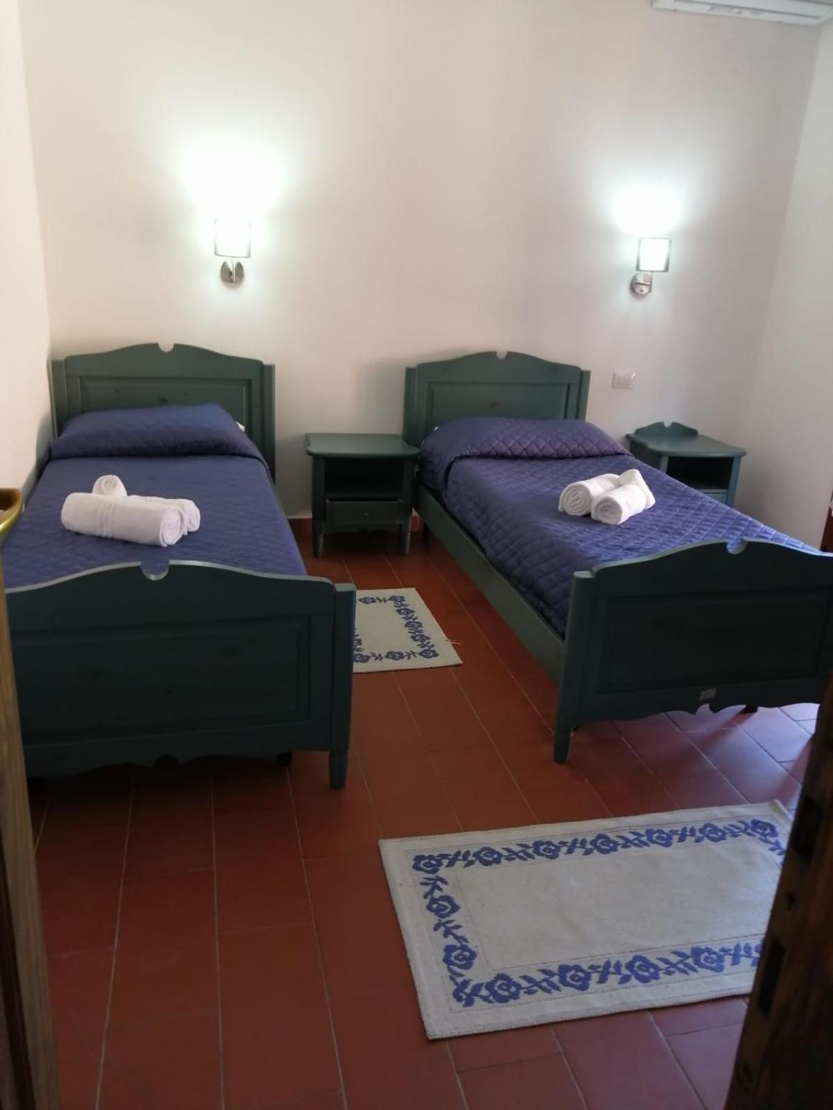 B&B Da Tizy San Teodoro  Luaran gambar