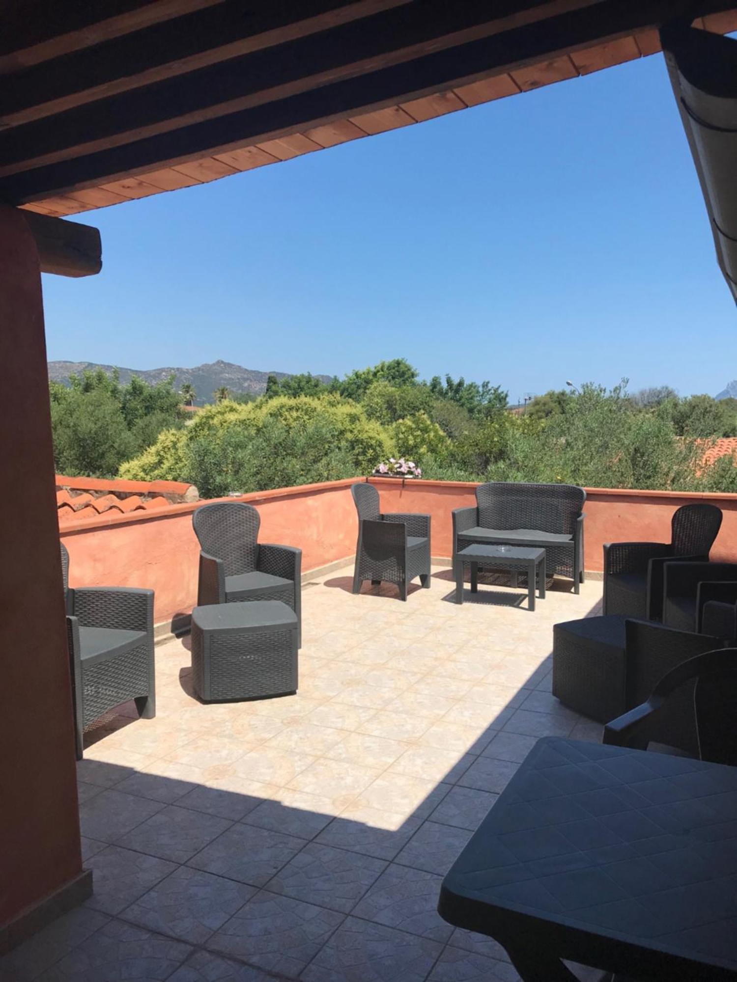 B&B Da Tizy San Teodoro  Luaran gambar