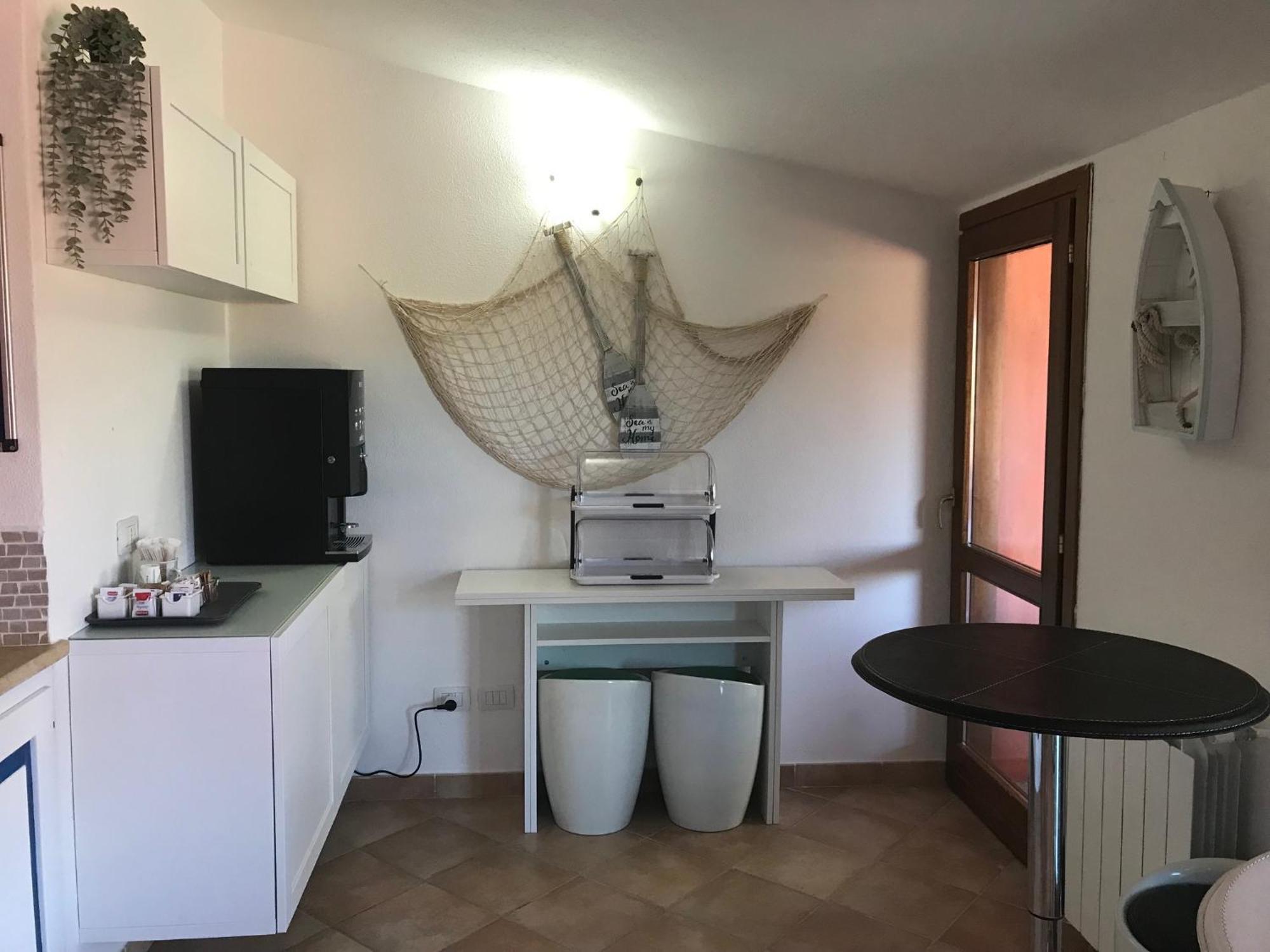 B&B Da Tizy San Teodoro  Luaran gambar