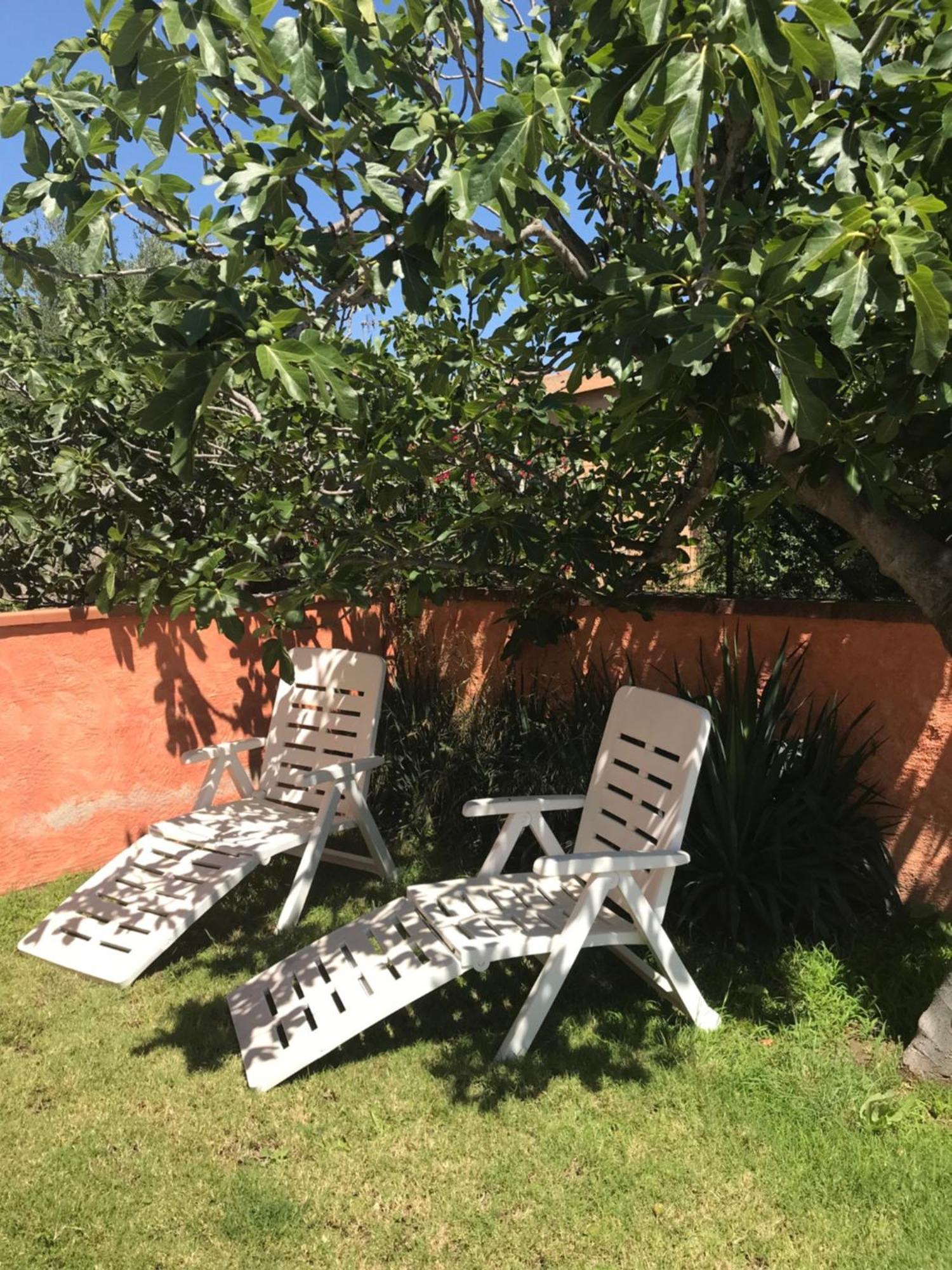 B&B Da Tizy San Teodoro  Luaran gambar