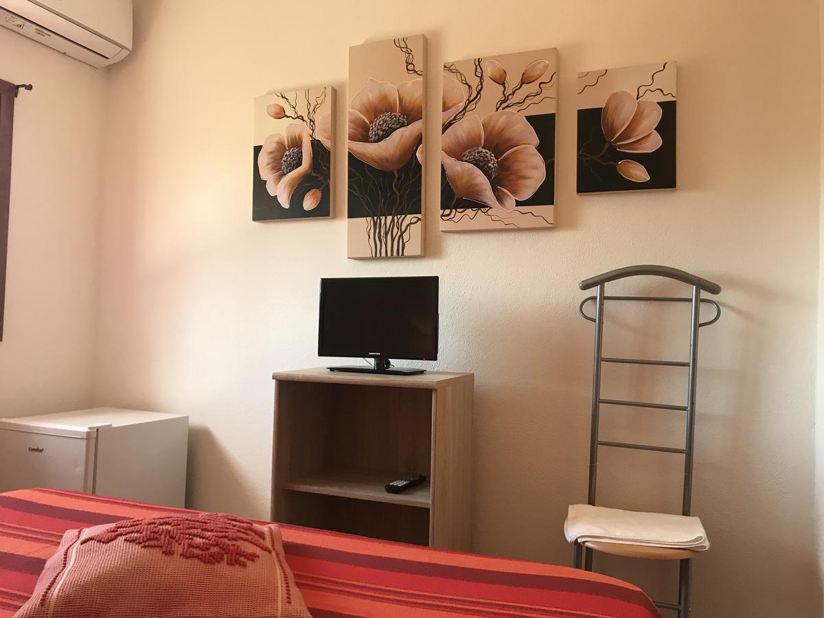 B&B Da Tizy San Teodoro  Luaran gambar