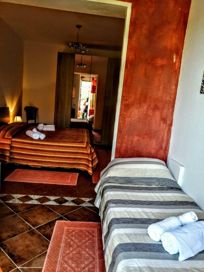 B&B Da Tizy San Teodoro  Luaran gambar